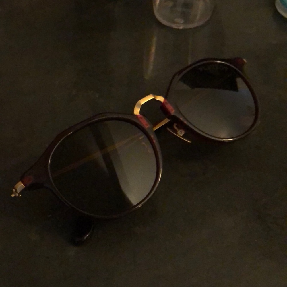 Playboy brand round sunglasses